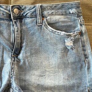 The Ozzie Short - lite wash Jean shorts